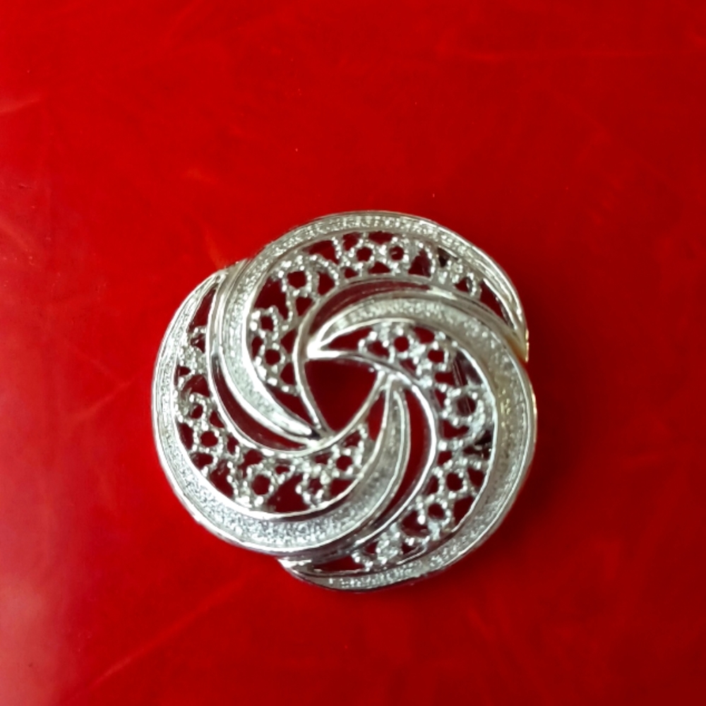 Vintage Gerrys broach